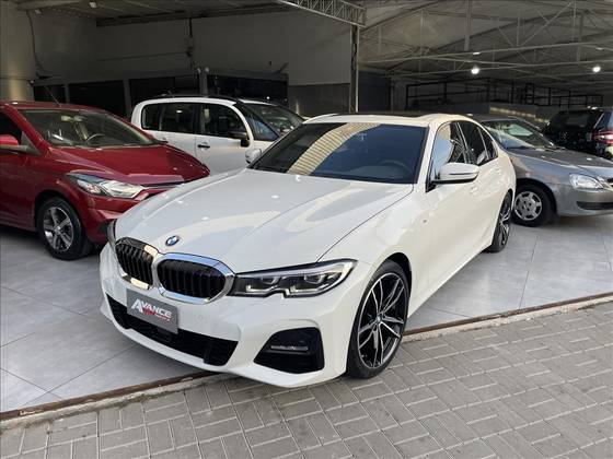 BMW 320i 2.0 16V TURBO GASOLINA M SPORT AUTOMÁTICO